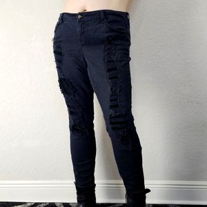 Women's Torrid sz16 distressed embelished Skinny Jeans